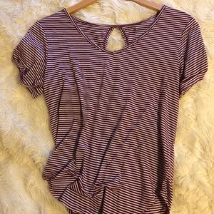 ✨Shop sale!💕BOGO 1/12✨ Striped T Shirt size M
